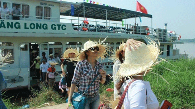 Une croisière sur le fleuve Rouge pour mettre en valeur Hung Yên