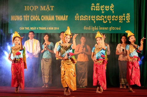 Les Khmers fêtent le Chol Chnam Thmay