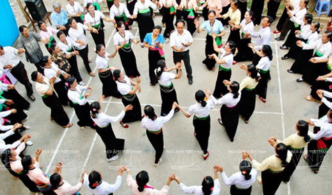 Elaboration d’un dossier sur la danse Xoe Thai pour l’UNESCO