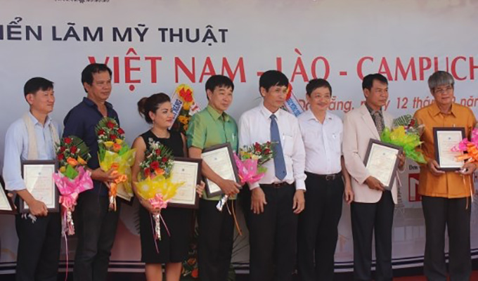 Exposition des Beaux-arts Viet Nam-Laos-Cambodge