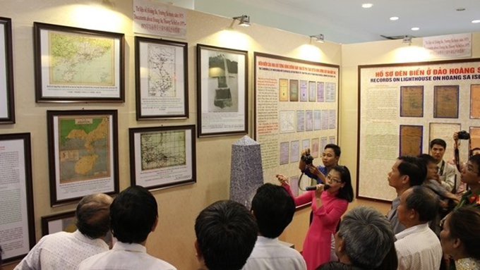 Expositions sur les archipels vietnamiens à Dak Nong