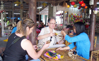 Quảng Nam chú trọng trưng bày sản phẩm làng nghề gắn với du lịch 