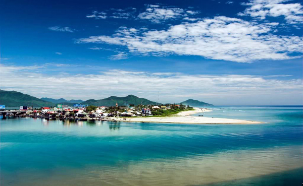 Thua Thien-Hue accueille 438.000 touristes les deux premiers mois de 2015