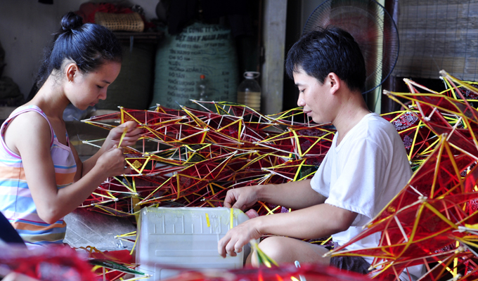 Nam Dinh, haut-lieu de la fabrication des lanternes étoilées