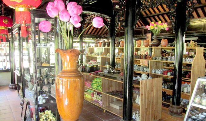 Trà Dinh Vu Di, un salon de thé original à Huê