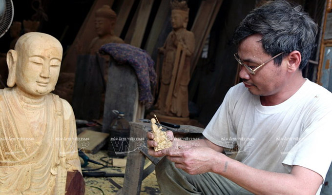Vu Lang, le village des sculpteurs sur bois