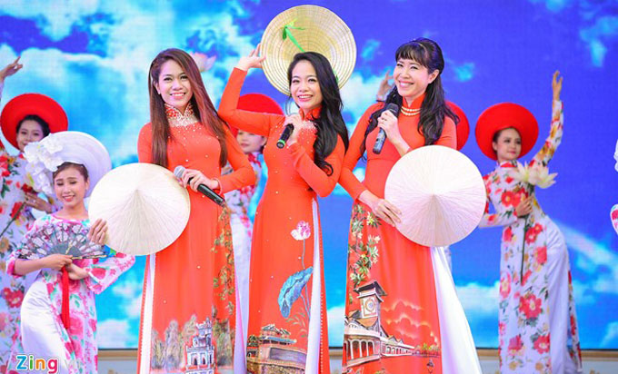 Ouverture de la 3e Fête de l'áo dài de Hô Chi Minh-Ville