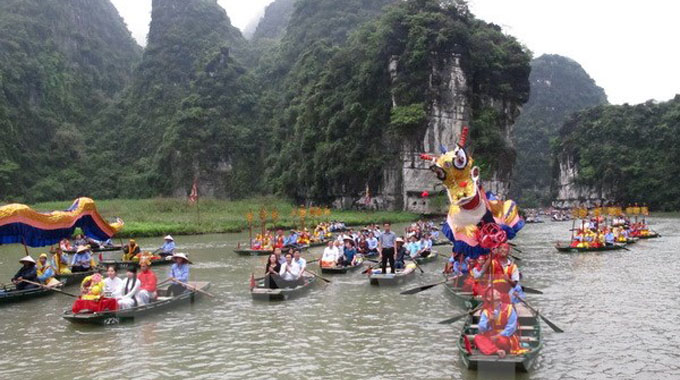 Tưng bừng lễ hội truyền thống Tràng An-Ninh Bình 2016