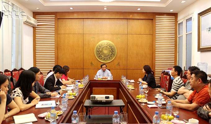 Tổng cục trưởng Nguyễn Văn Tuấn làm việc với đoàn doanh nghiệp du lịch Trung Quốc