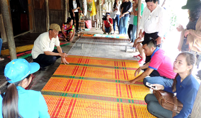 Câu lạc bộ Lữ hành UNESCO Hà Nội (HUTC) đến khảo sát sản phẩm du lịch Xứ Dừa - Bến Tre; Trà Vinh