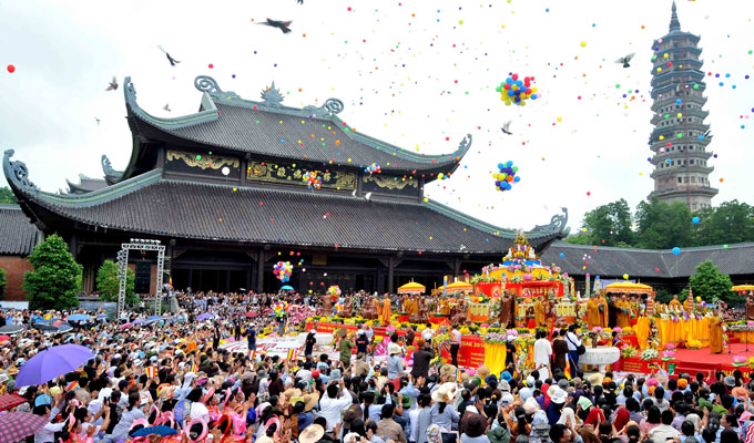Ouverture de la Fête de la pagode Bai Dinh à Ninh Binh
