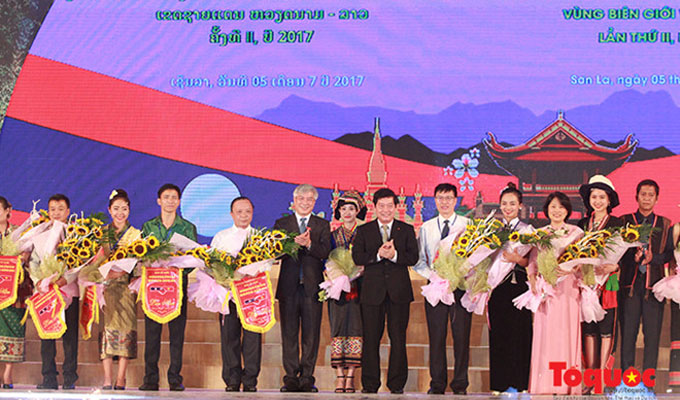Ouverture du 2e Festival culturel, sportif et touristique Viet Nam- Laos