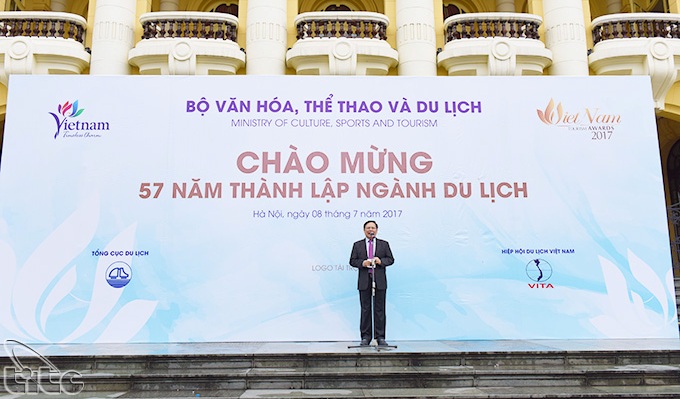 57e anniversaire de la fondation du secteur du Tourisme du Viet Nam