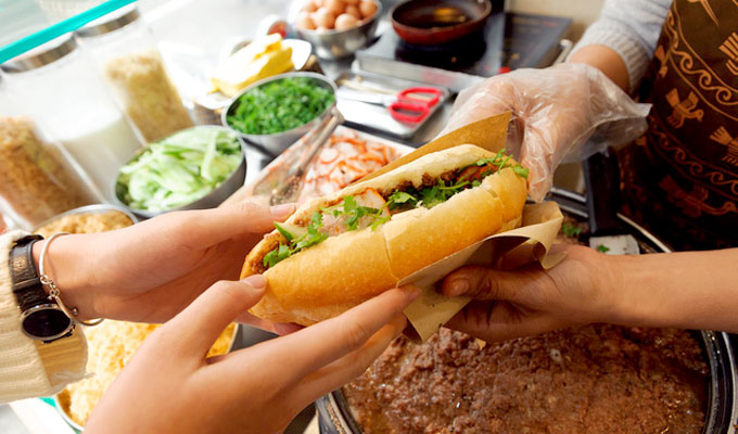 Le bánh mì fait la renommée des Vietnamiens dans le monde