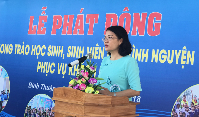 Tập huấn kỹ năng cho sinh viên trở thành tình nguyện viên phục vụ khách du lịch tại Bình Thuận