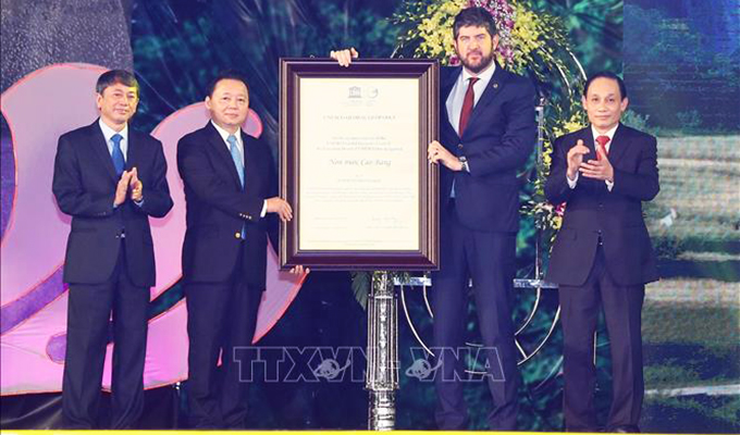 Cao Bằng đón nhận danh hiệu Công viên địa chất Toàn cầu và Di tích quốc gia đặc biệt Chiến thắng Biên giới năm 1950