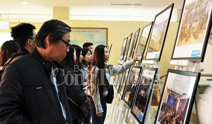 Triển lãm ảnh “Năm APEC Việt Nam 2017 và dấu ấn Việt Nam” tại Đà Nẵng