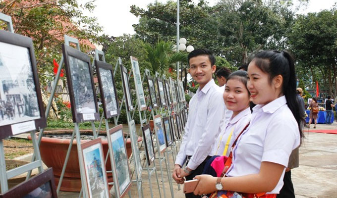 Triển lãm Di sản văn hóa “Cộng đồng các nước ASEAN” ở Kon Tum