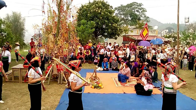 La fête originale «xên xo phôn» de l’ethnie Thai de la région du Tây Bac