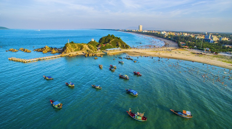 Lancement de la campagne "La mer bleue du Vietnam" à Nghê An