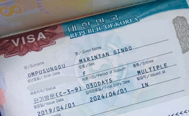 Hàn Quốc quyết định thay đổi chính sách nhập cảnh do ảnh hưởng của dịch Covid-19: tạm ngừng hiệu lực thị thực ngắn hạn với người nước ngoài