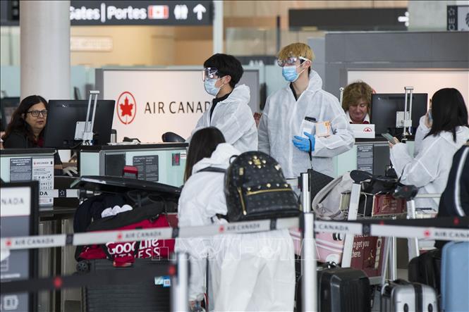 Khuyến cáo công dân Việt Nam tại Canada thận trọng với các chuyến bay chưa cấp phép
