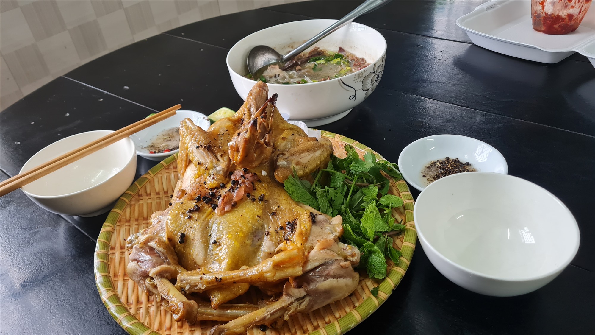 Quảng Nam: Thơm ngon gà ta hầm muối hột