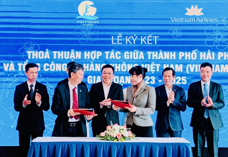 Hải Phòng và Vietnam Airlines hợp tác quảng bá du lịch