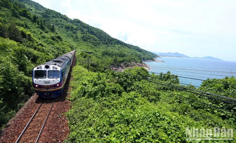 Đường sắt chính thức mở bán vé tàu chặng Huế - Đà Nẵng