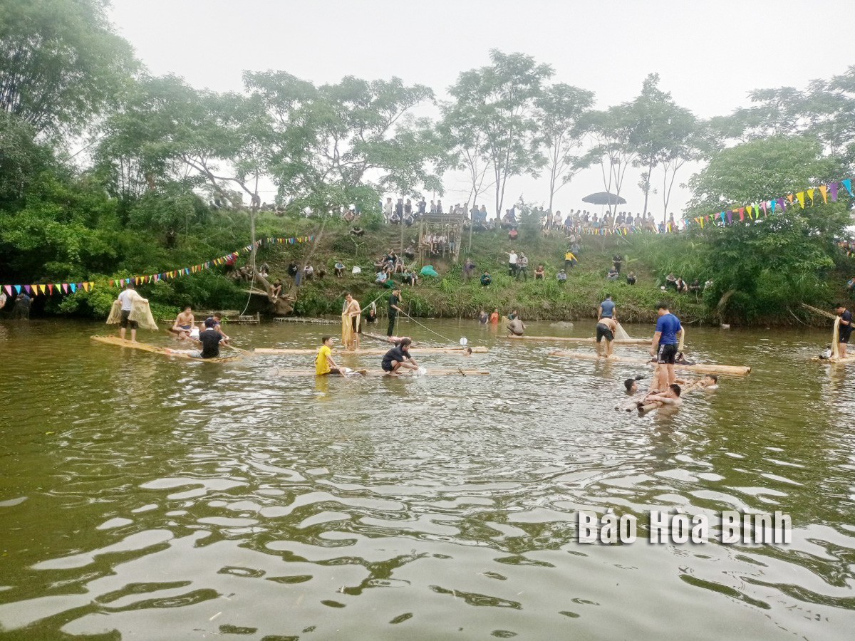 Hòa Bình: Ấn tượng Lễ hội đánh cá suối truyền thống xã Lỗ Sơn năm 2024