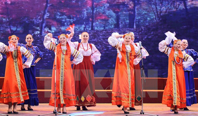 Ouverture d'un festival de la culture russe à Ha Noi