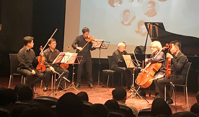 Concert de musique classique «Jean-Louis Haguenauer et ses amis» à Ha Noi