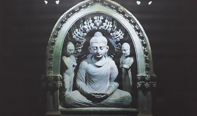 Une exposition de photos sur le patrimoine bouddhique s'ouvre à Ha Noi