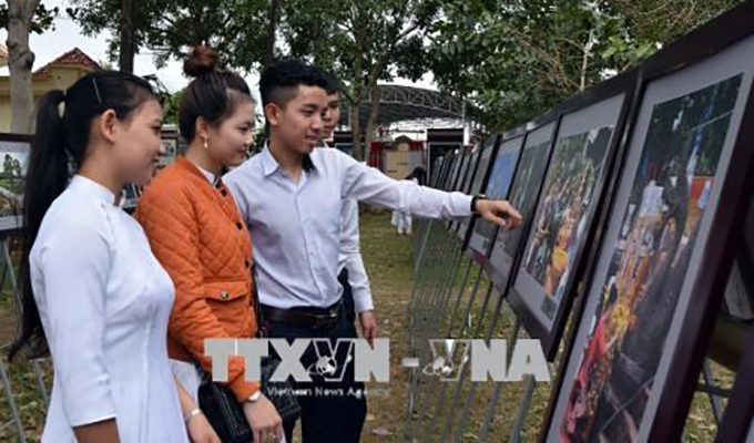 Exposition sur les patrimoines culturels de la Communauté de l’ASEAN à Kon Tum