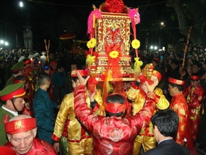 Nam Dinh: fête de l'ouverture des sceaux du temple Tran en mars