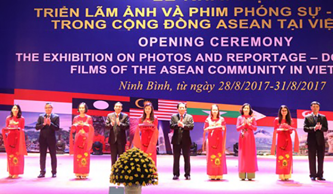 Photos et films documentaires sur la Communauté de l’ASEAN à Ninh Binh