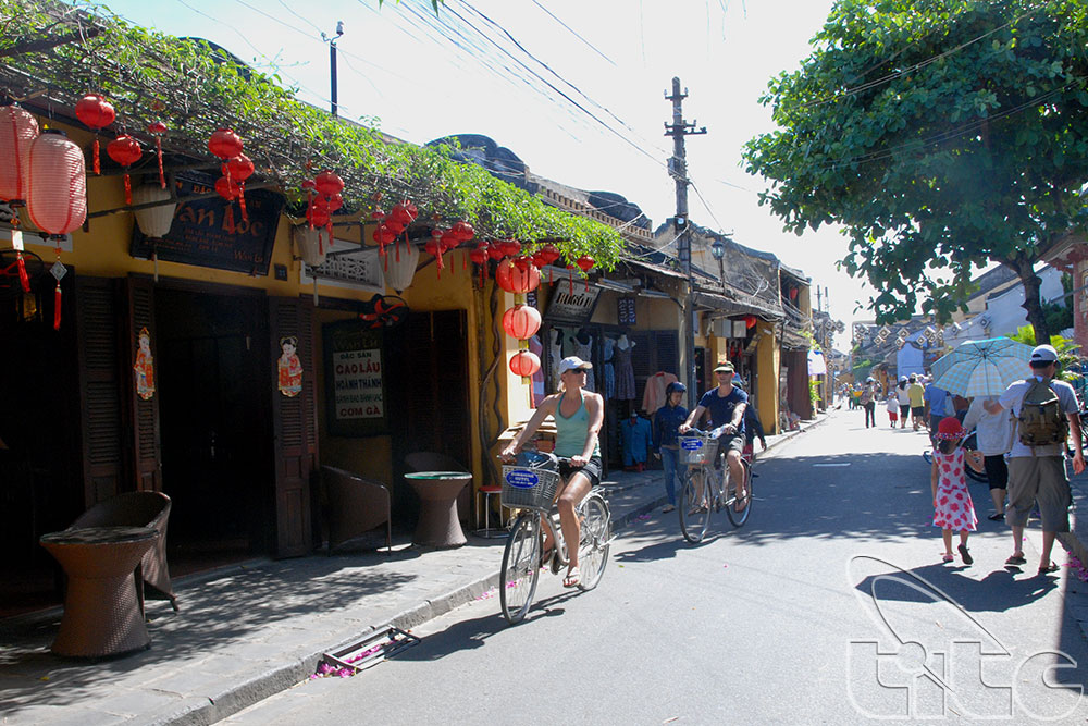Quang Nam attire davantage de touristes