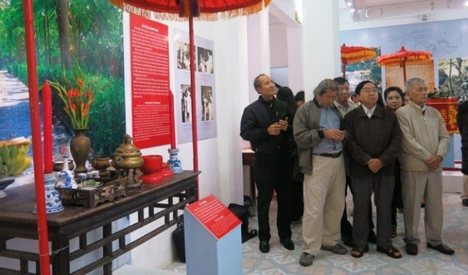 Exposition de photos et d’objets sur le mariage traditionnel de Huê
