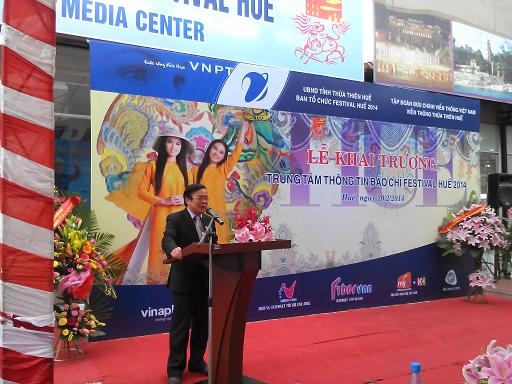 Inauguration du centre de presse pour le Festival de Huê 2014