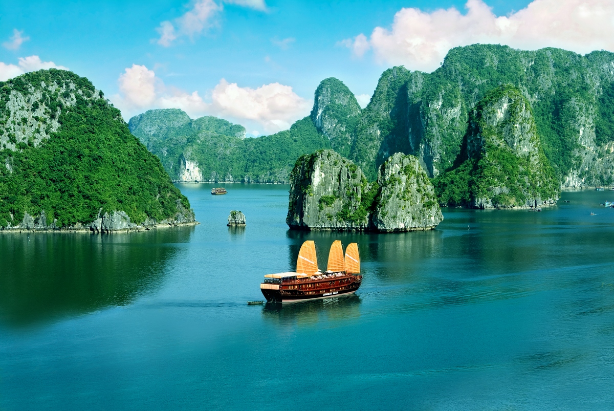 Baie d’Ha Long dans le Top 8 premiers espaces verts/parcs nationaux de l’Asie