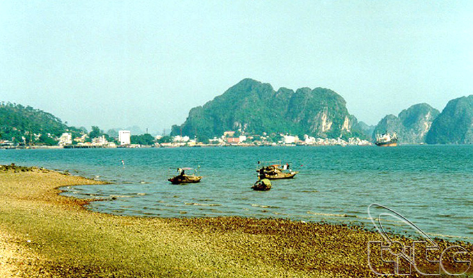 La montagne Bài Tho, belvédère de la ville de Ha Long