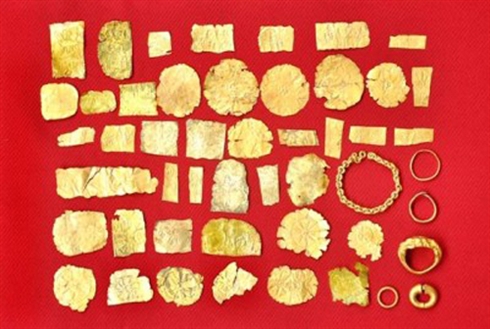 Culture Oc Eo : une collection de 49 objets en or découverte