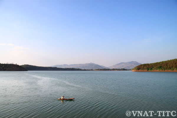 Biên Hô, le lac où se mire la ville ensoleillée de Pleiku 