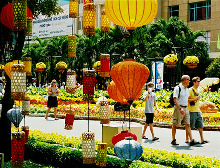 Davantage de touristes étrangers visitent Hô Chi Minh-Ville