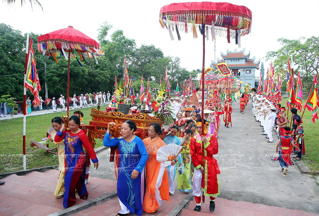 La fête du temple Lanh Giang