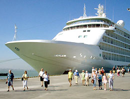 Thái Lan dẫn đầu lượng khách du lịch quốc tế đến Huế trong 9 tháng đầu năm 2012
