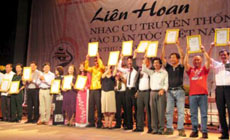 Bế mạc Liên hoan Nhạc cụ truyền thống các dân tộc Việt Nam lần thứ I/2012