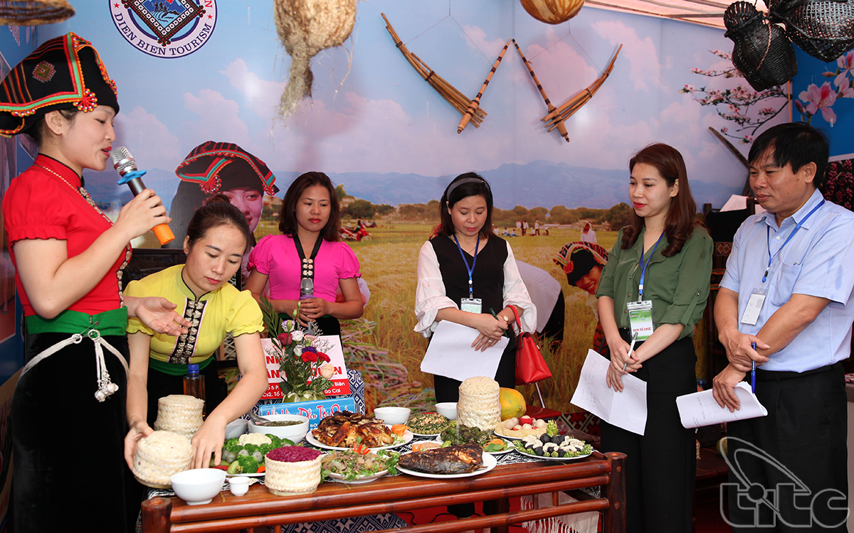 Liên hoan ẩm thực Tây Bắc 2017 - Lào Cai (Ảnh: Thanh Tâm)