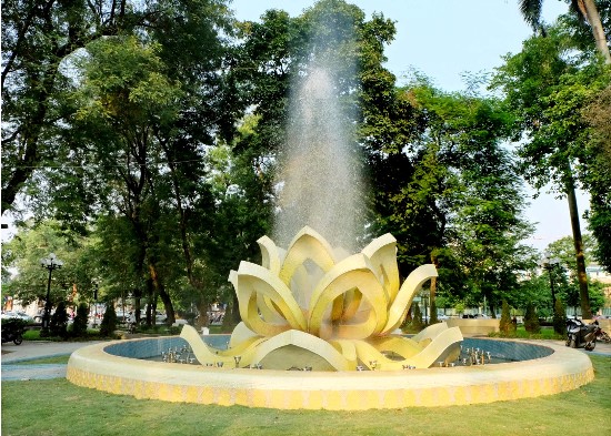 «La fontaine au lotus», ouvrage pour le 60e anniversaire de la Libération de la capitale